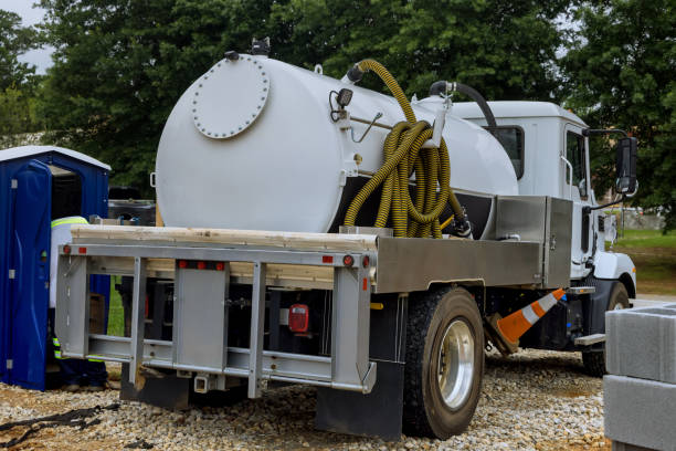 Best Portable toilet rental cost  in Edinburg, TX